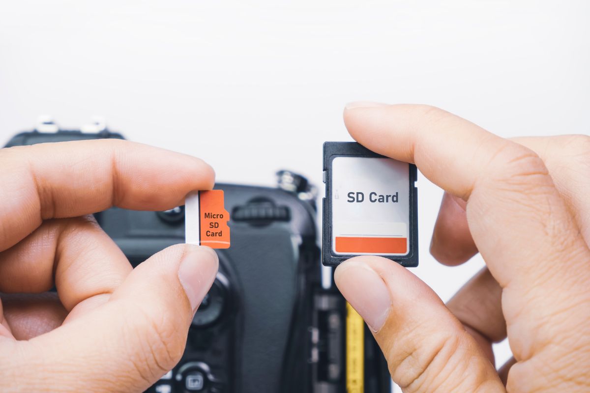 SD Card (Secure Digital Card)