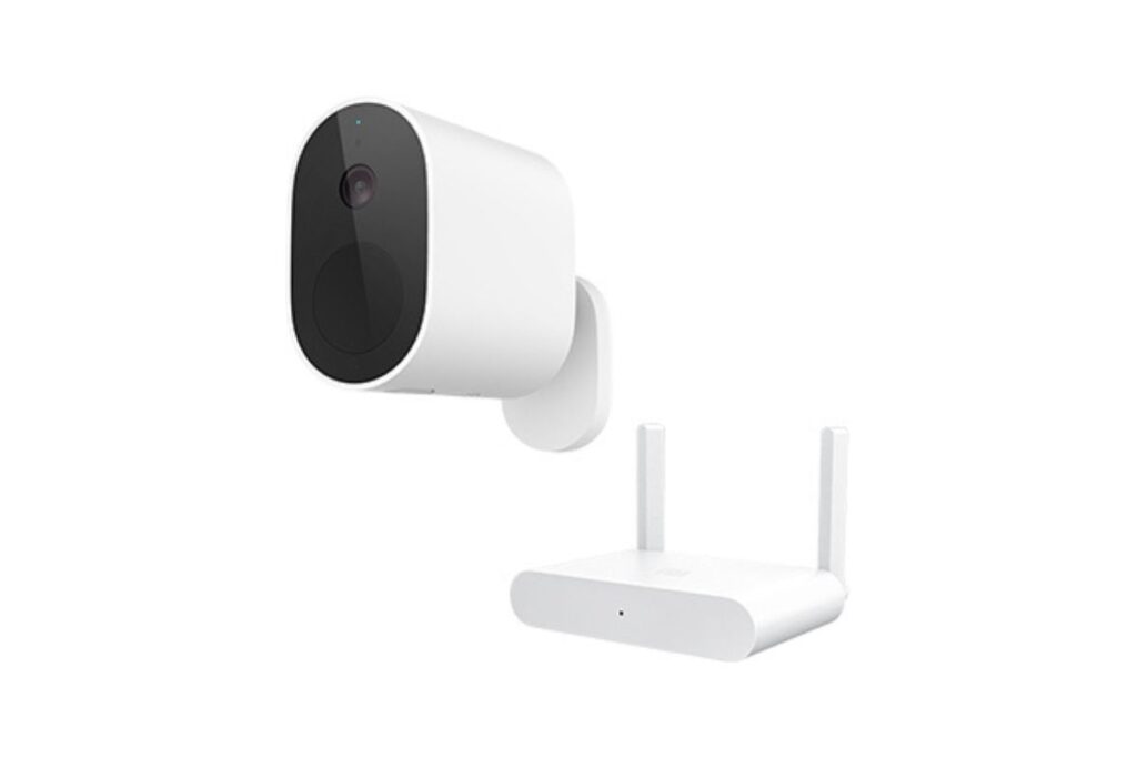 2. กล้องวงจรปิดไร้สาย ยี่ห้อ Xiaomi Mi Wireless Outdoor Security Camera 1080p Set ราคา 3,290 บาท