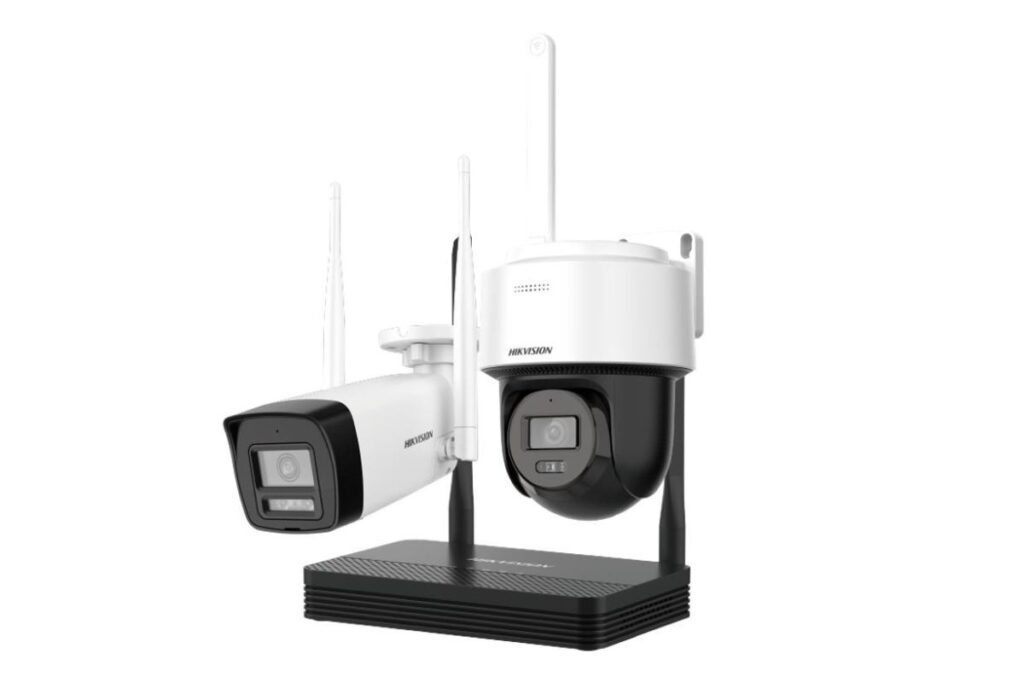 9. กล้องวงจรปิดไร้สาย ยี่ห้อ HIKVISION EasyLink Wi-Fi Kit NKS424W03H ราคา 2,035 บาท