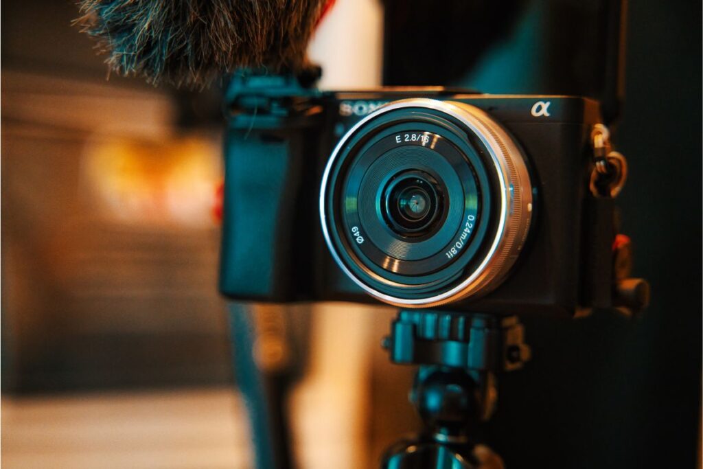 อัปเดตล่าสุด! รวม 12 กล้อง Mirrorless ถ่ายภาพสวย ถ่ายวิดีโอคมชัด ปี 2025